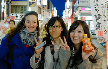 Einstein student Alena Janda with her exchange student counterparts, Kaori Yoneyama and Megumi Matsumoto, in Japan 