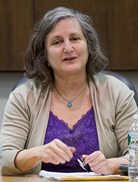 Ellen Tattelman, M.D. leading a discussion during The Healer’s Art elective