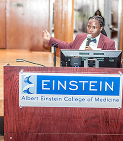 Tonya Aaron, president of Einstein’s SNMA chapter, welcomes attendees