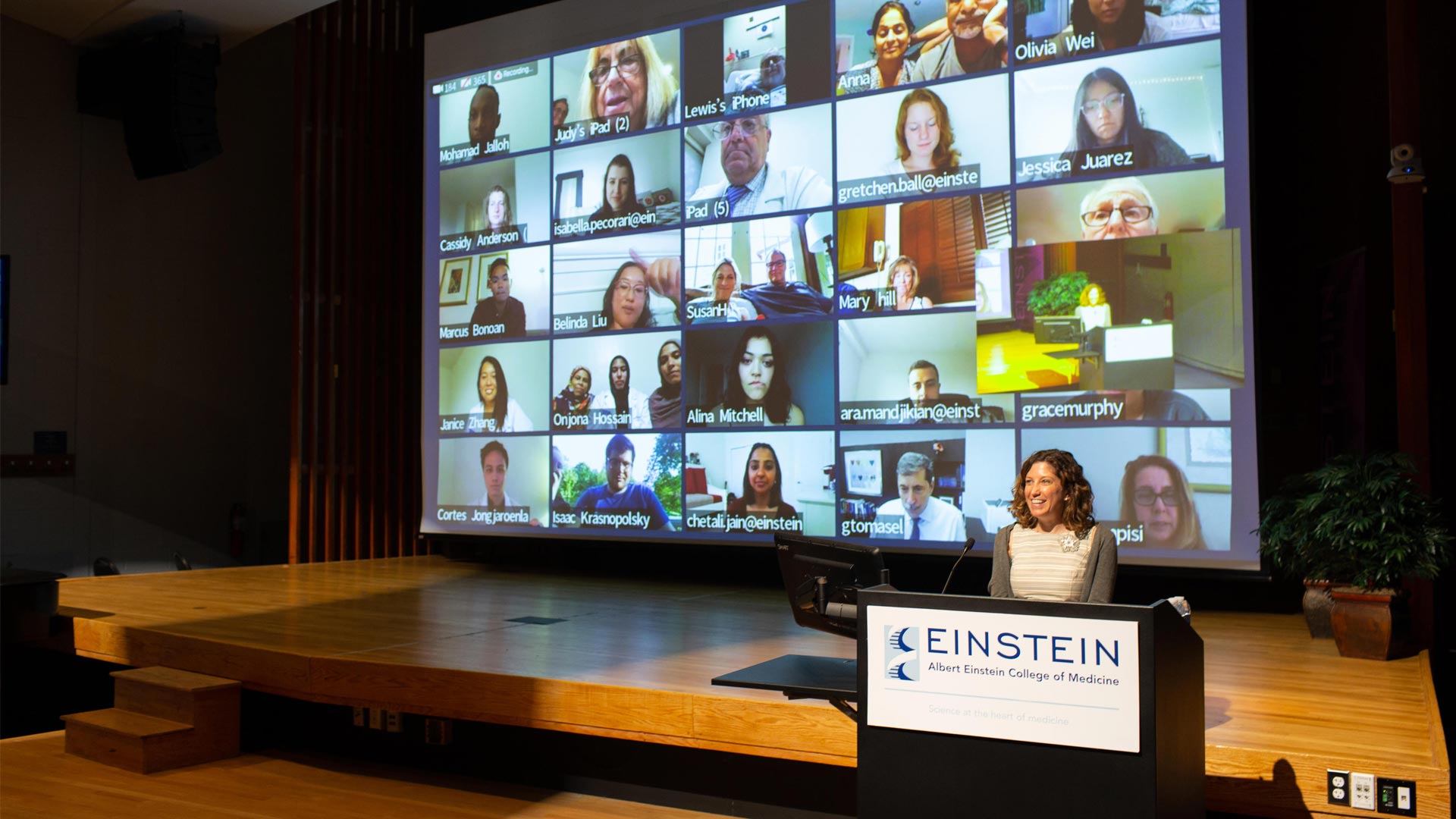 Einstein Welcomes New Class of Medical Students and Introduces Innovative Curriculum Changes